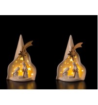 Presepe in ceramica con LED (funzionamento a pila 3LR44 x 1,5V) - cm. 12 x 7,5 x h. cm. 19